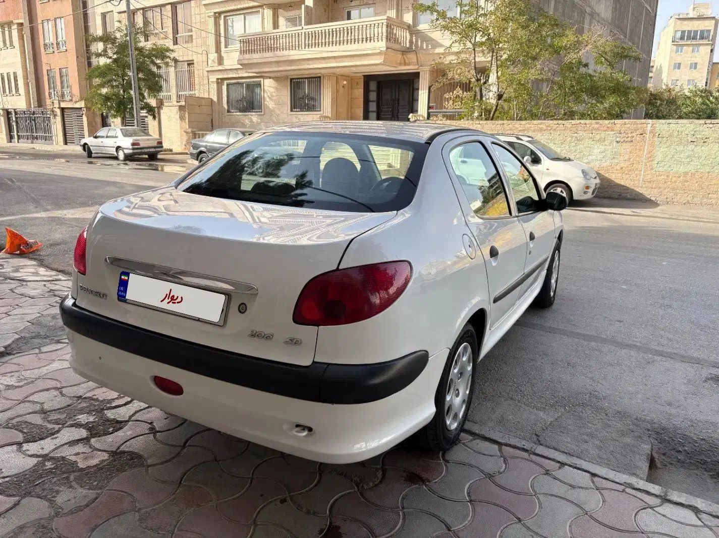 پژو ۲۰۶ صندوق دار v8 - 1397