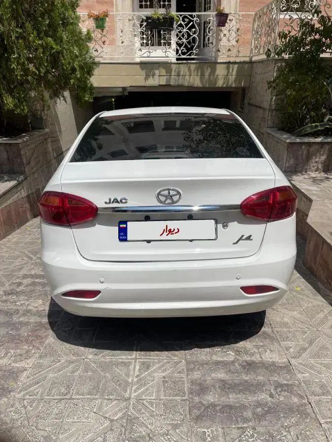 جک J4 اتوماتیک ساده - 1401