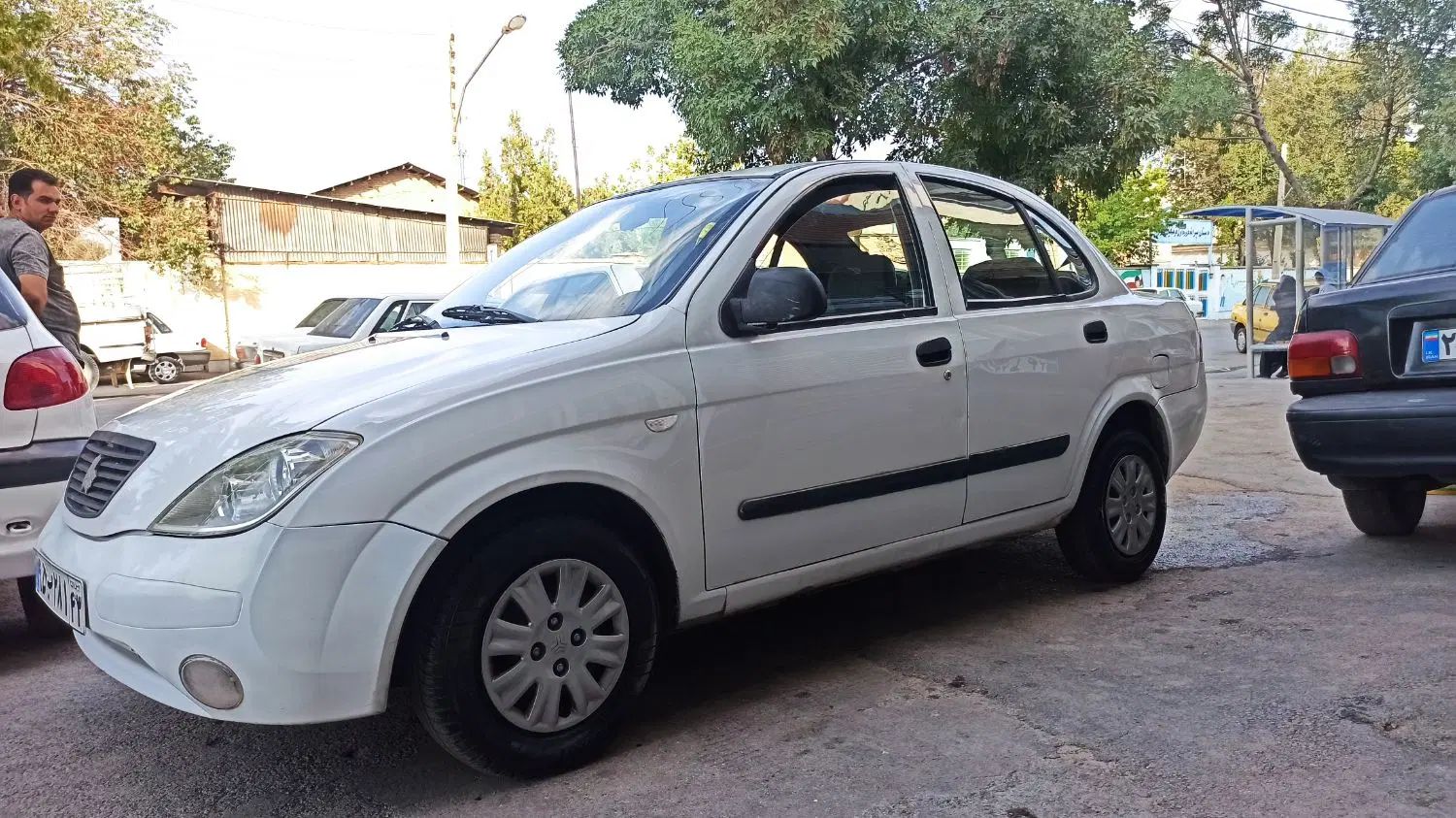 تیبا صندوق دار LX - 1390