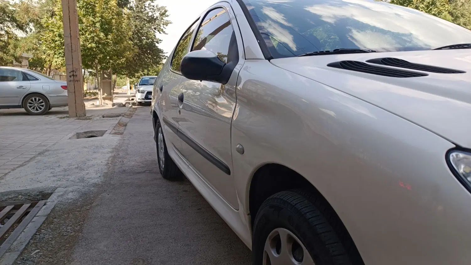 پژو ۲۰۶ صندوق دار v8 - 1391