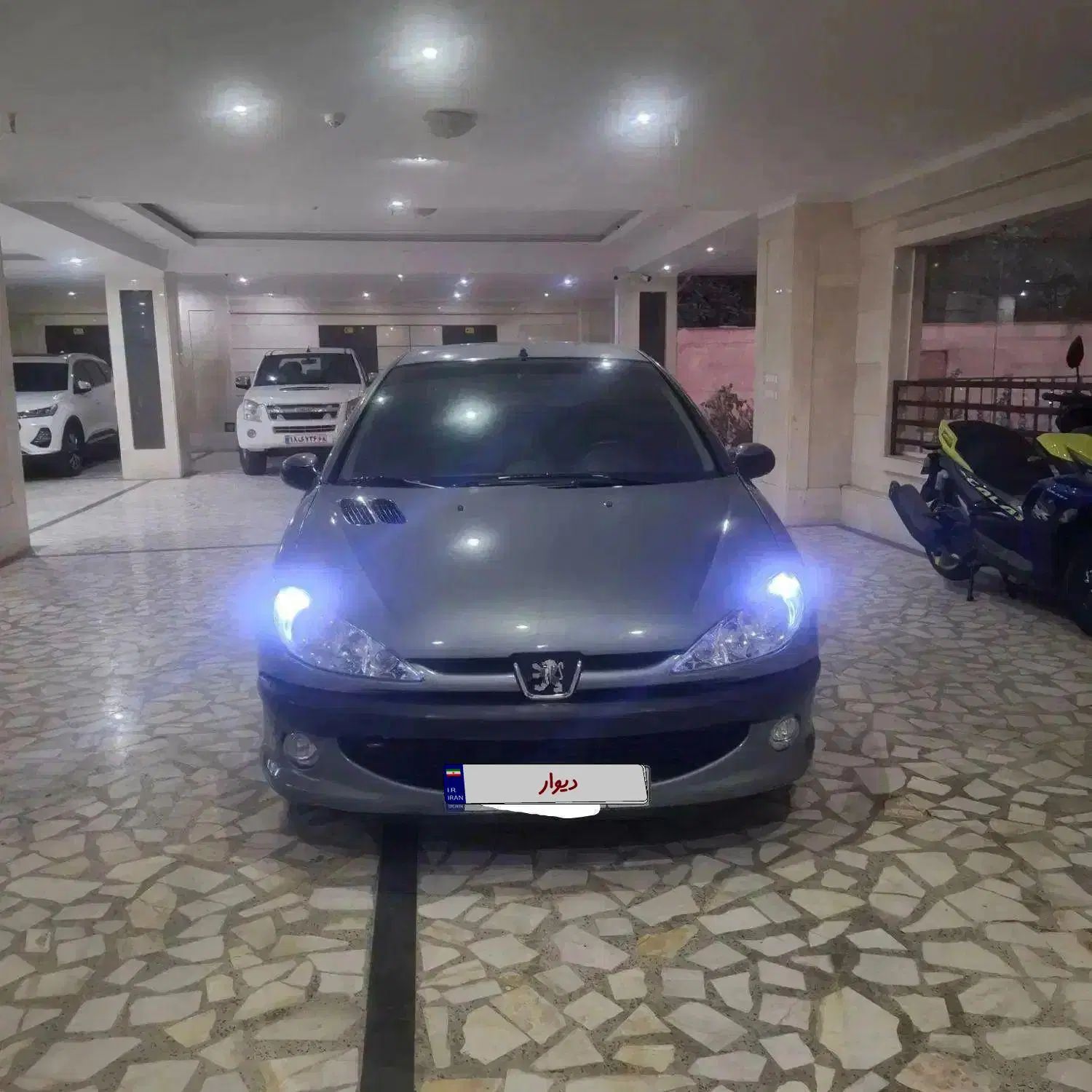 پژو ۲۰۶ صندوق دار v8 - 1390