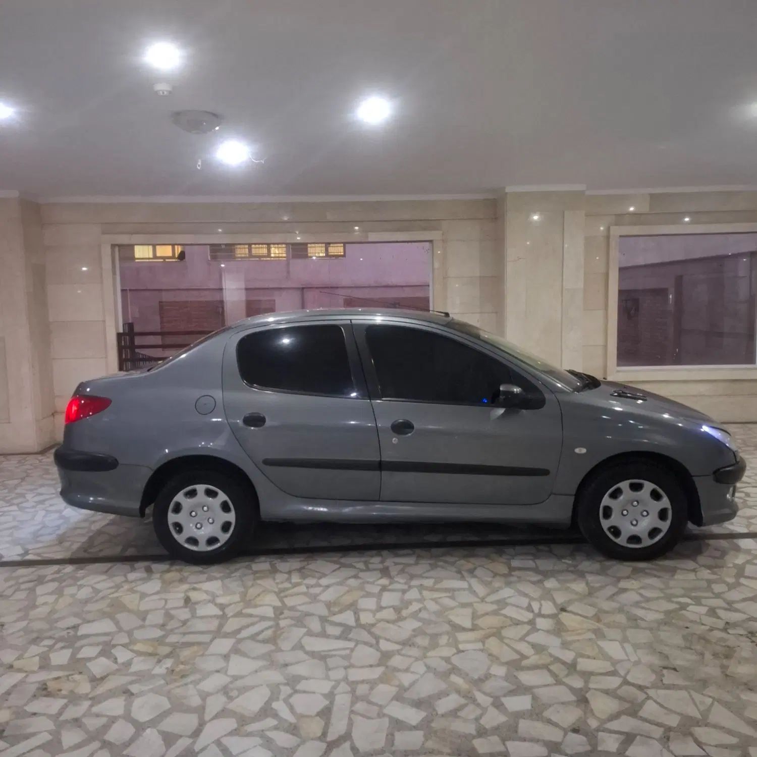 پژو ۲۰۶ صندوق دار v8 - 1390