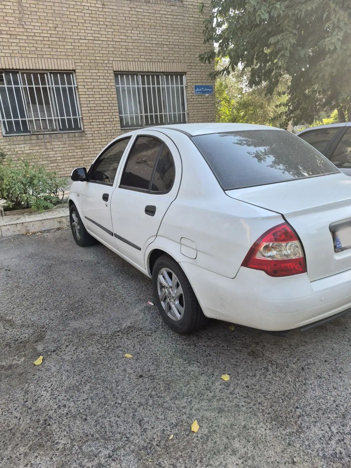 تیبا صندوق دار SX - 1398