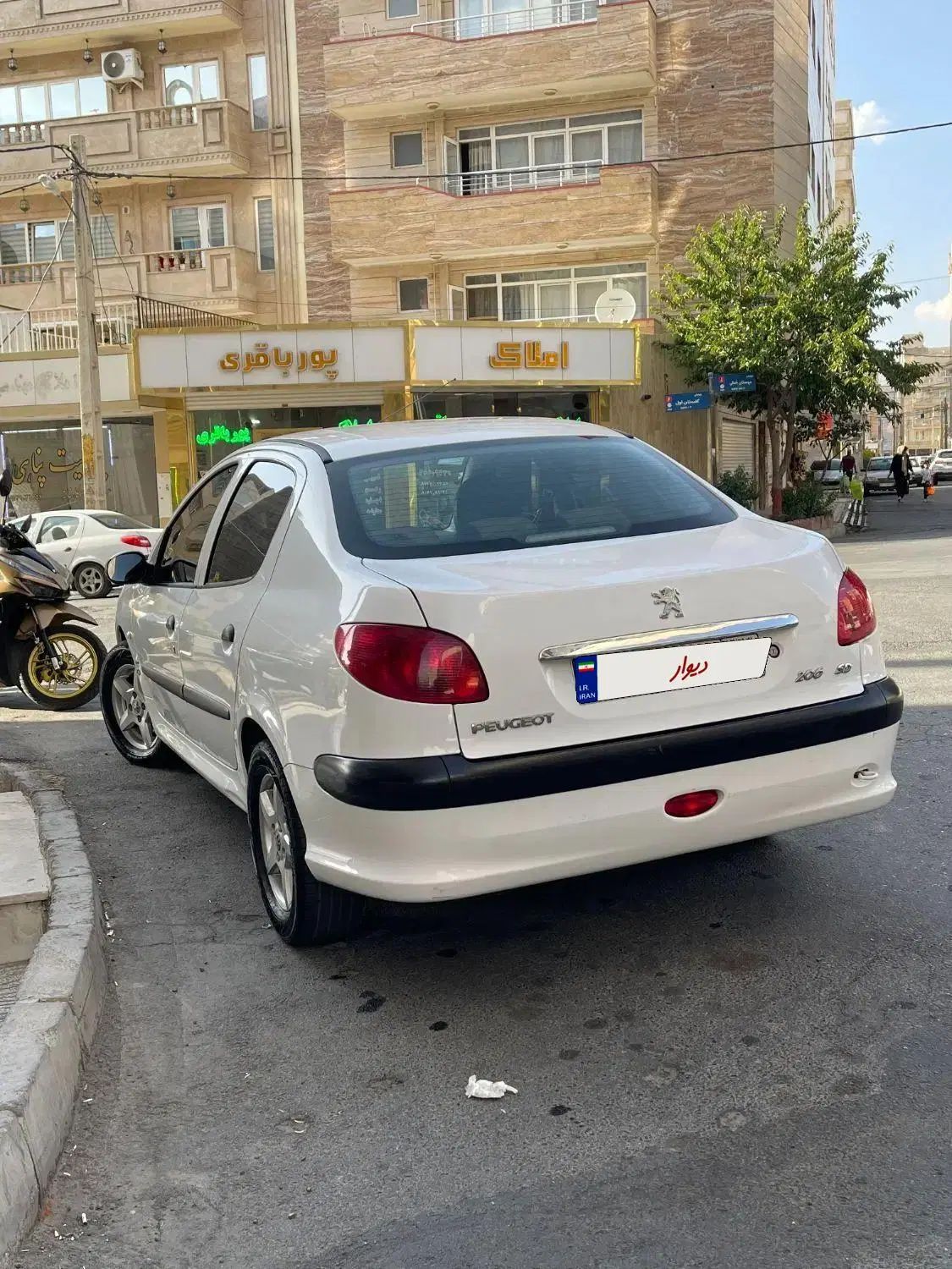 پژو ۲۰۶ صندوق دار v8 - 1398