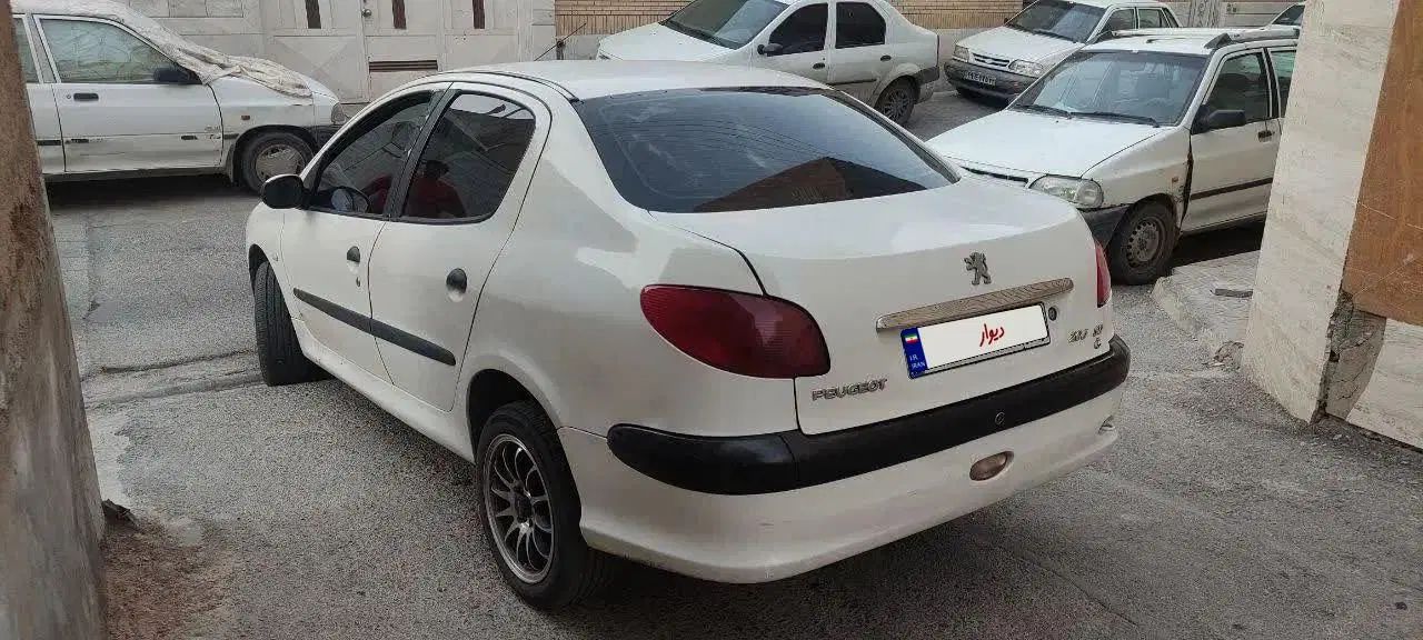 پژو ۲۰۶ صندوق دار v8 - 1389