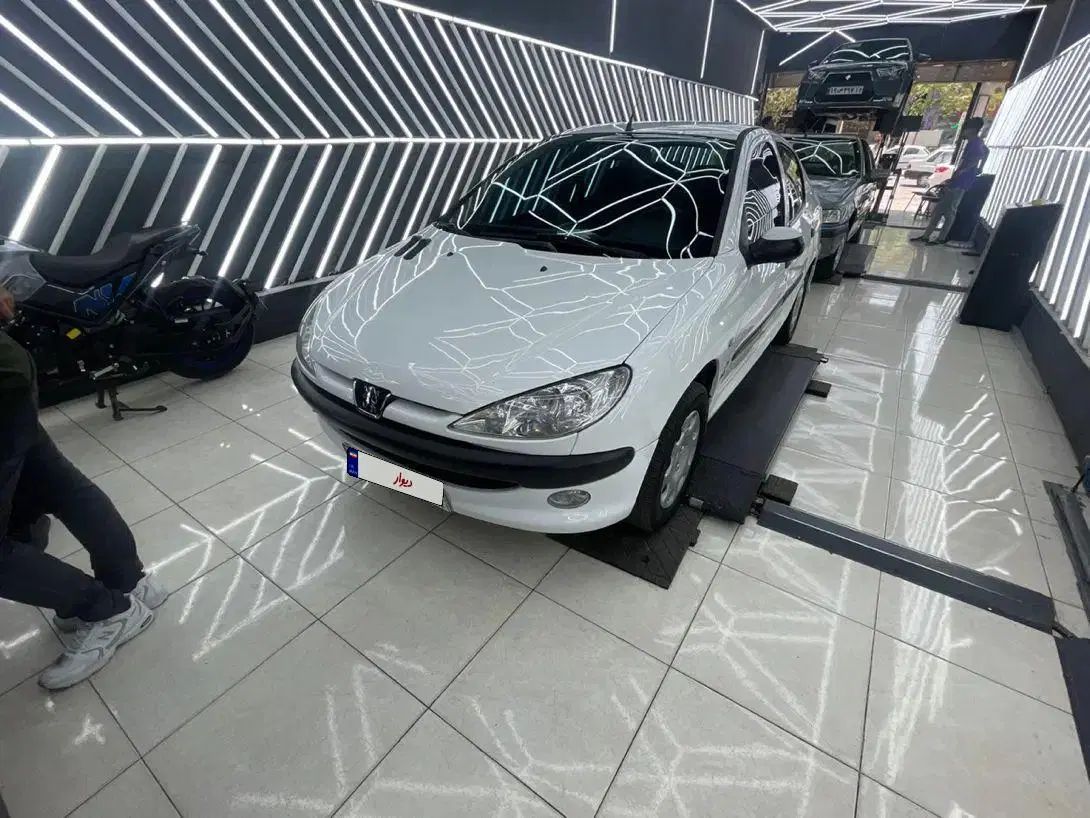 پژو ۲۰۶ صندوق دار v8 - 1395