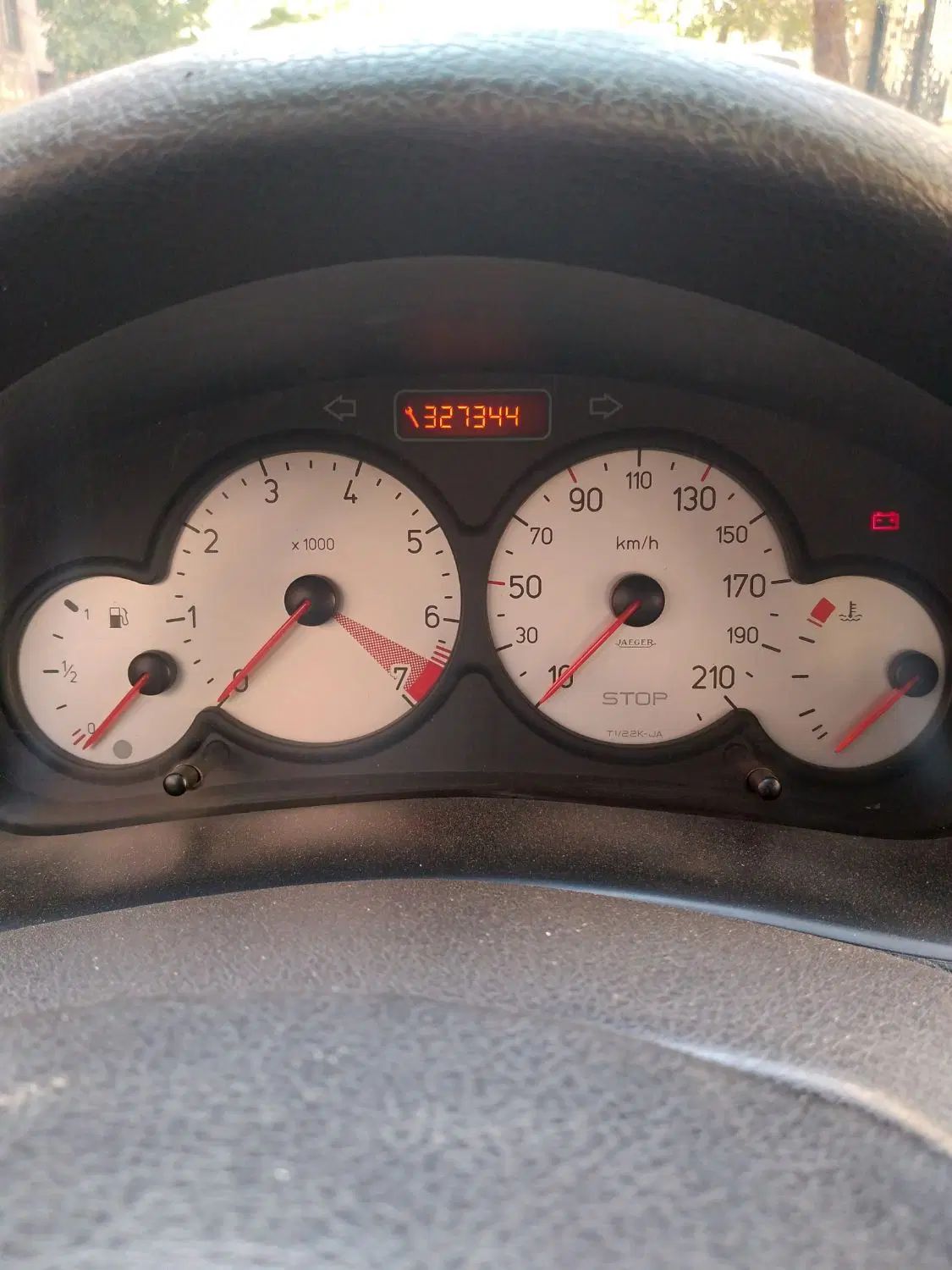 پژو ۲۰۶ صندوق دار v8 - 1390