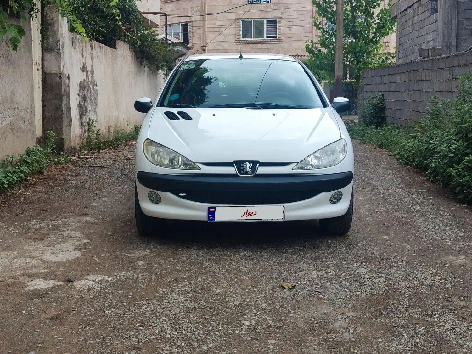 پژو ۲۰۶ صندوق دار v8 - 1390