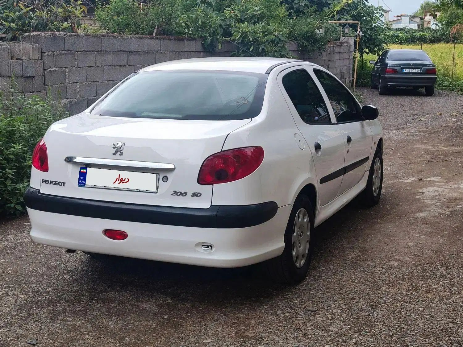 پژو ۲۰۶ صندوق دار v8 - 1390