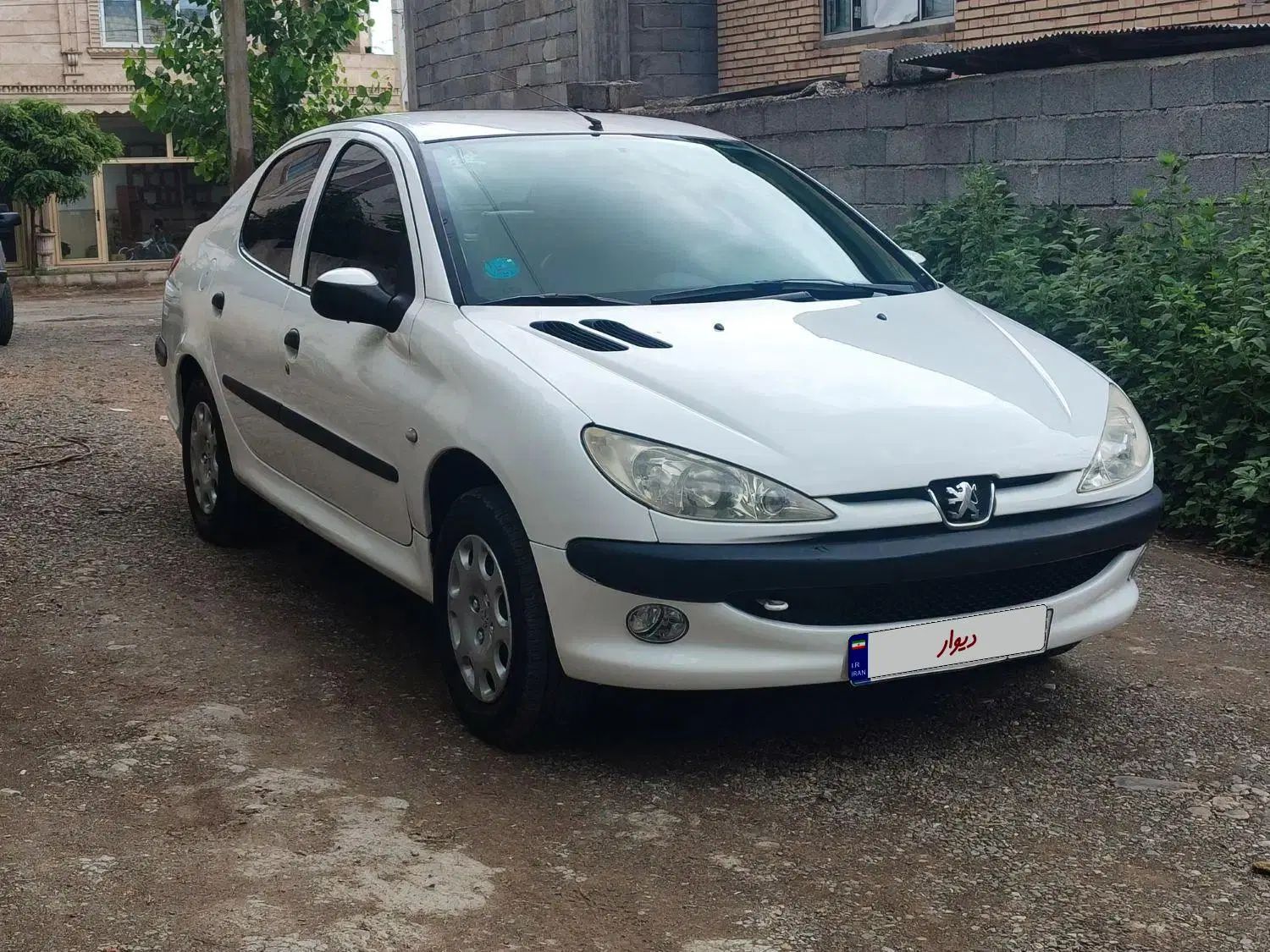 پژو ۲۰۶ صندوق دار v8 - 1390