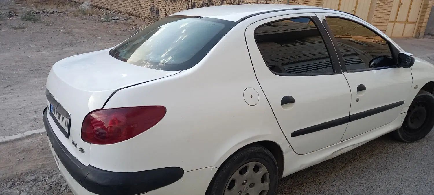 پژو ۲۰۶ صندوق دار v8 - 1391