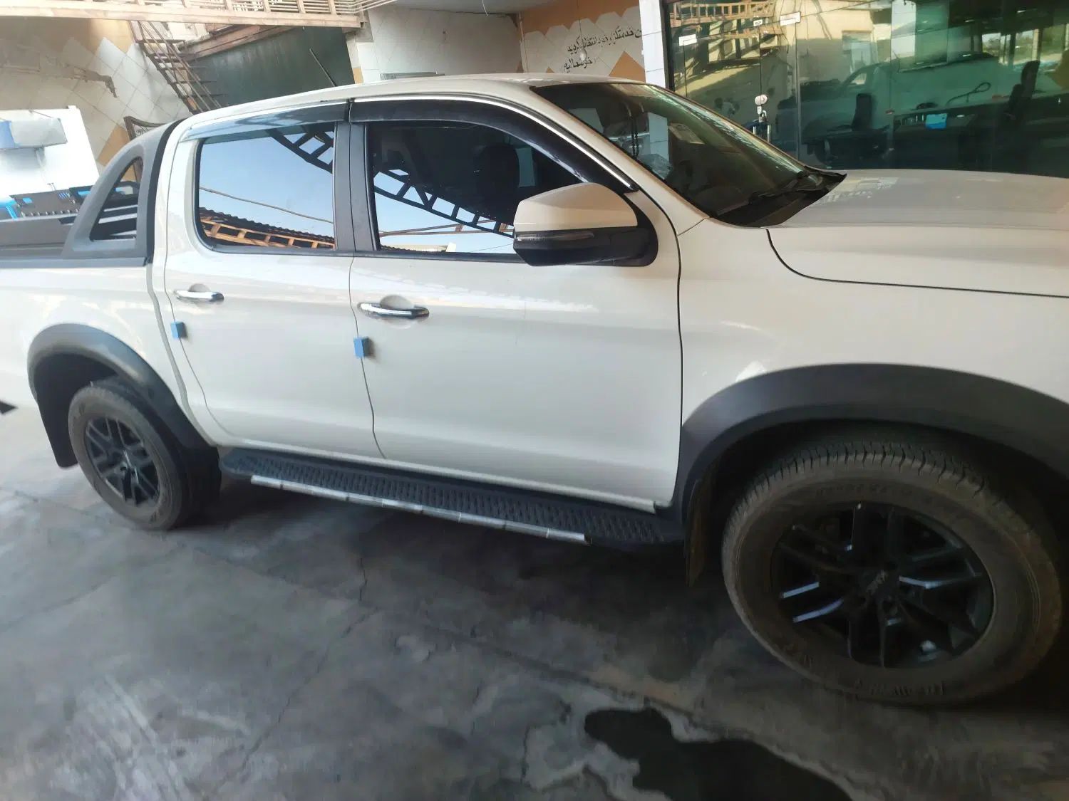 خودرو کی ام سی، T8 آگهی ann_20060525