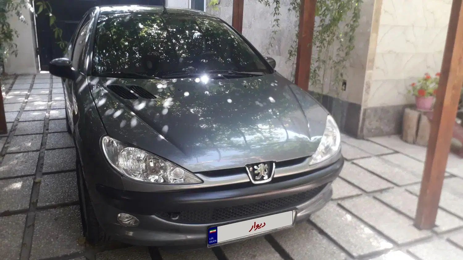 پژو ۲۰۶ صندوق دار v8 - 1393