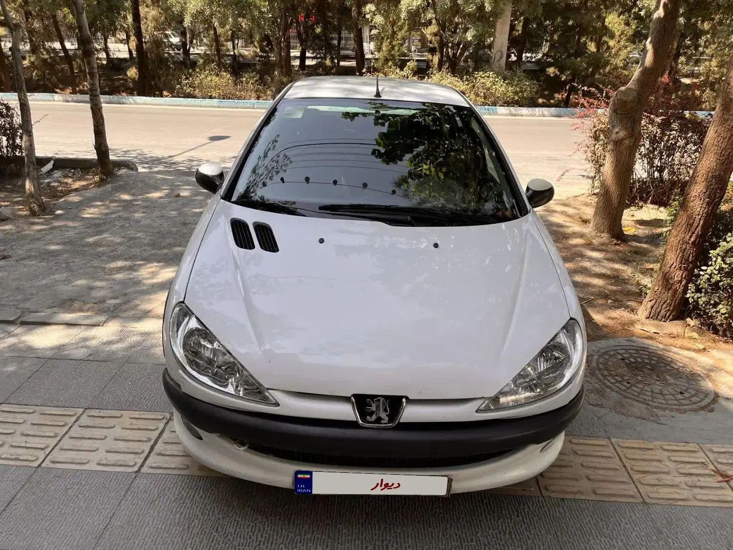 پژو ۲۰۶ صندوق دار v8 - 1395