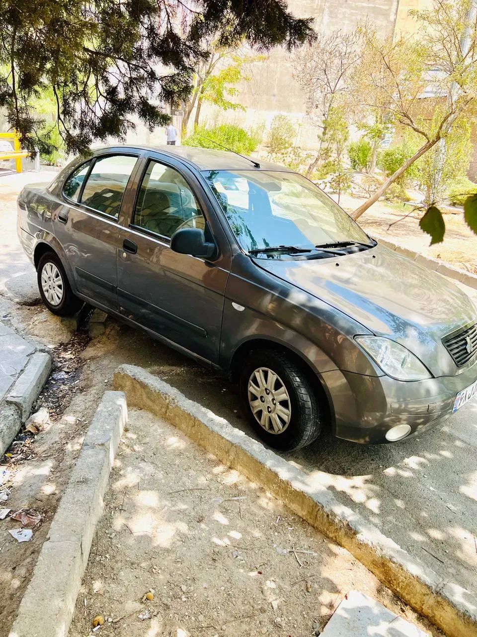 تیبا صندوق دار SX - 1392