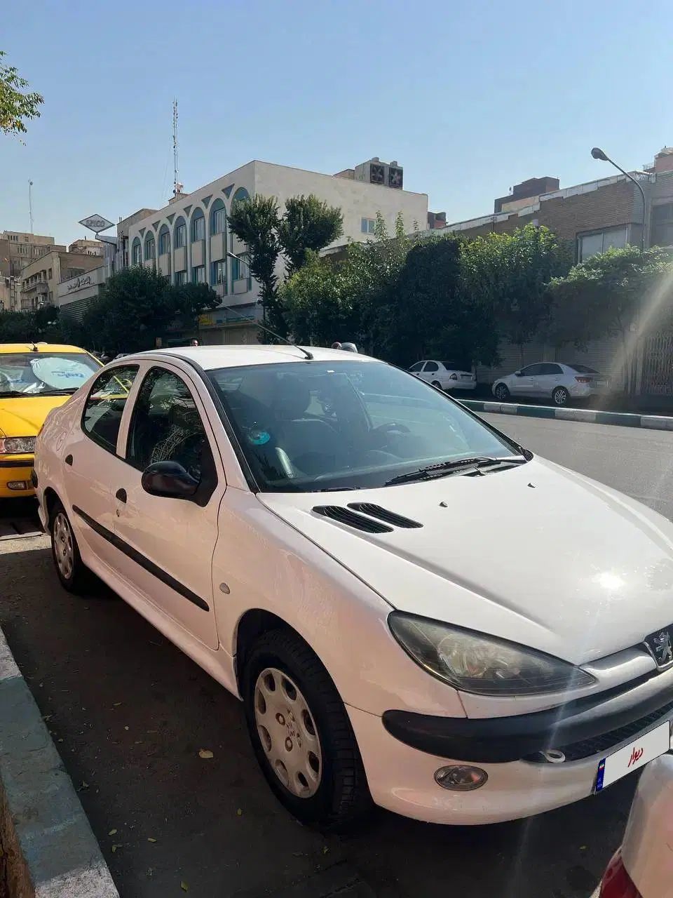 پژو ۲۰۶ صندوق دار v2 - 1390