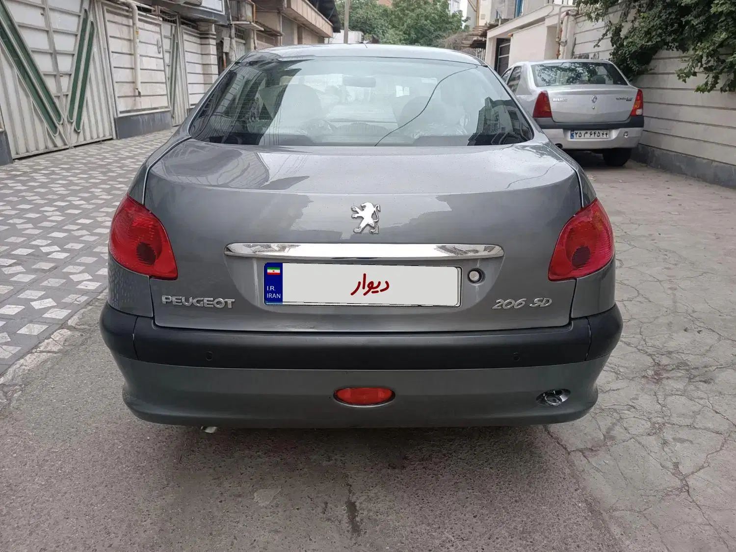 پژو ۲۰۶ صندوق دار v8 - 1395