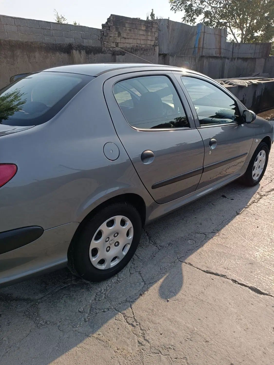 پژو ۲۰۶ صندوق دار v8 - 1395