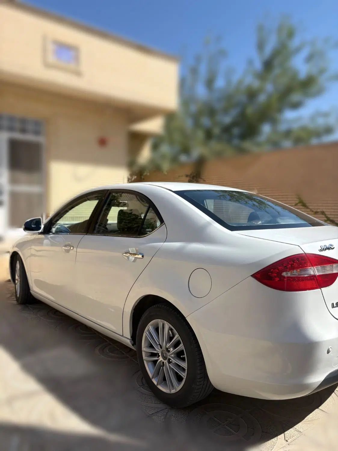 جک J5 اتوماتیک - 1393