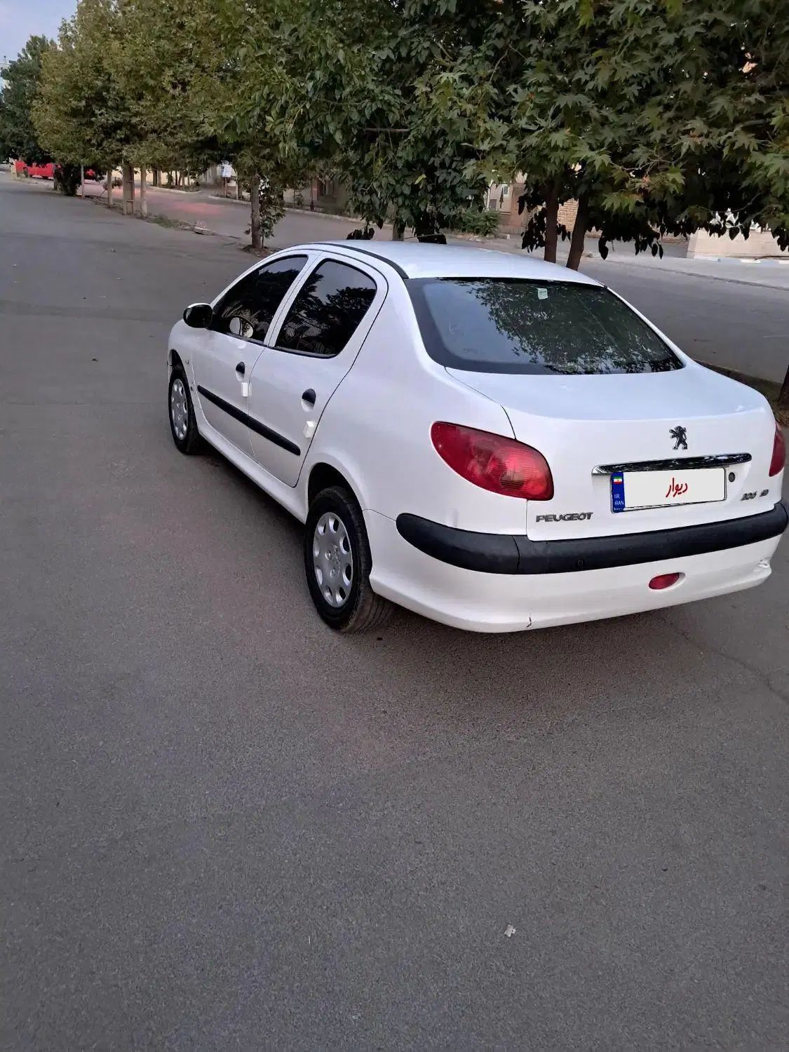 پژو ۲۰۶ صندوق دار v8 - 1394