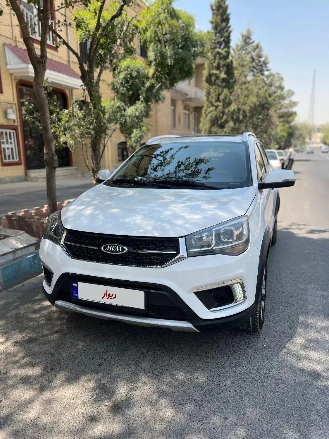 ام وی ام X22 دنده‌ای لاکچری - 1397