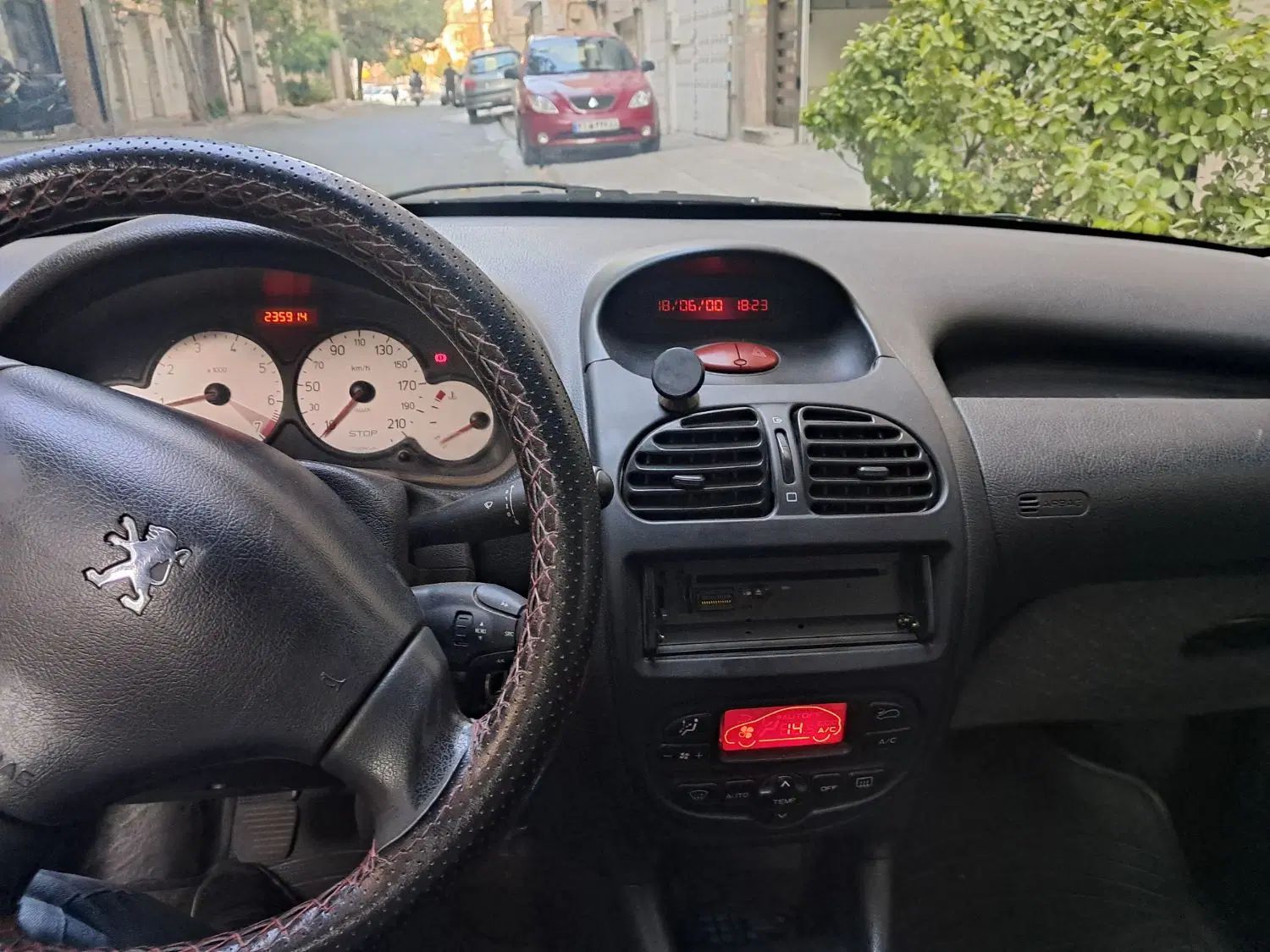 پژو ۲۰۶ صندوق دار v8 - 1389