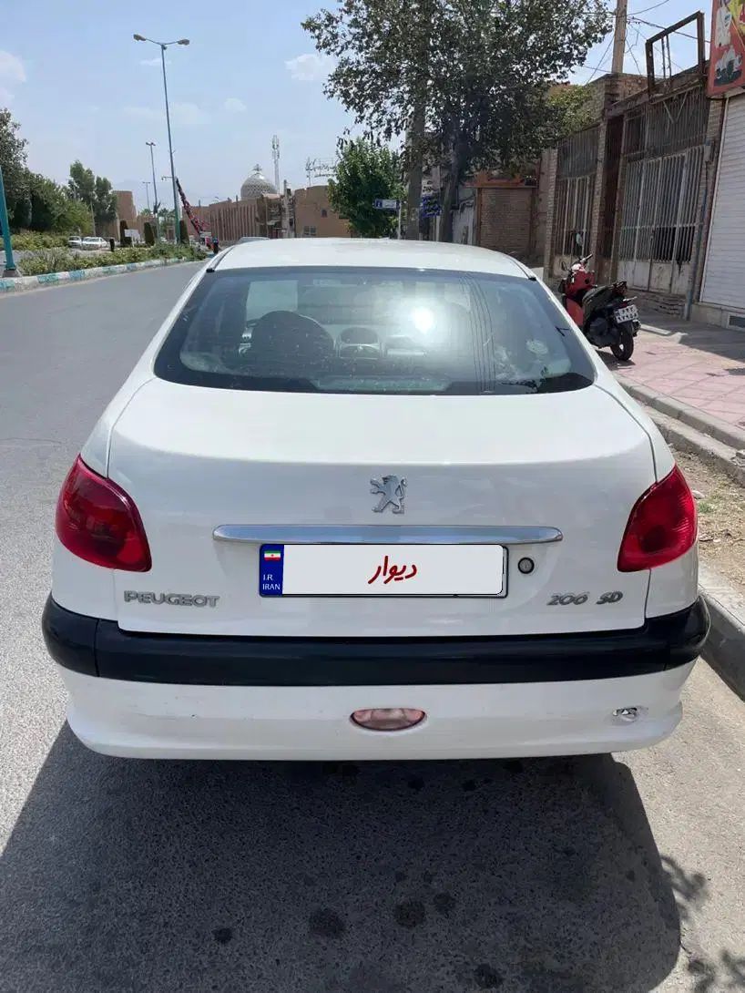پژو ۲۰۶ صندوق دار v8 - 1389