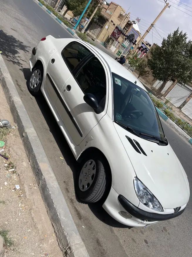خودرو پژو، ۲۰۶ صندوق دار آگهی ann_20062127