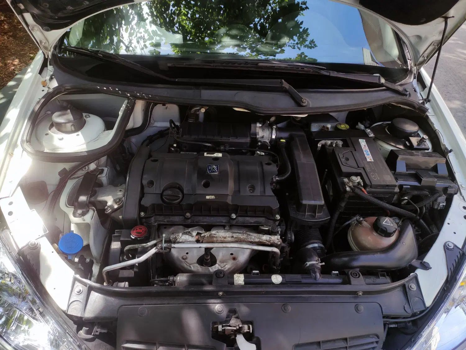 پژو ۲۰۶ صندوق دار v8 - 1394