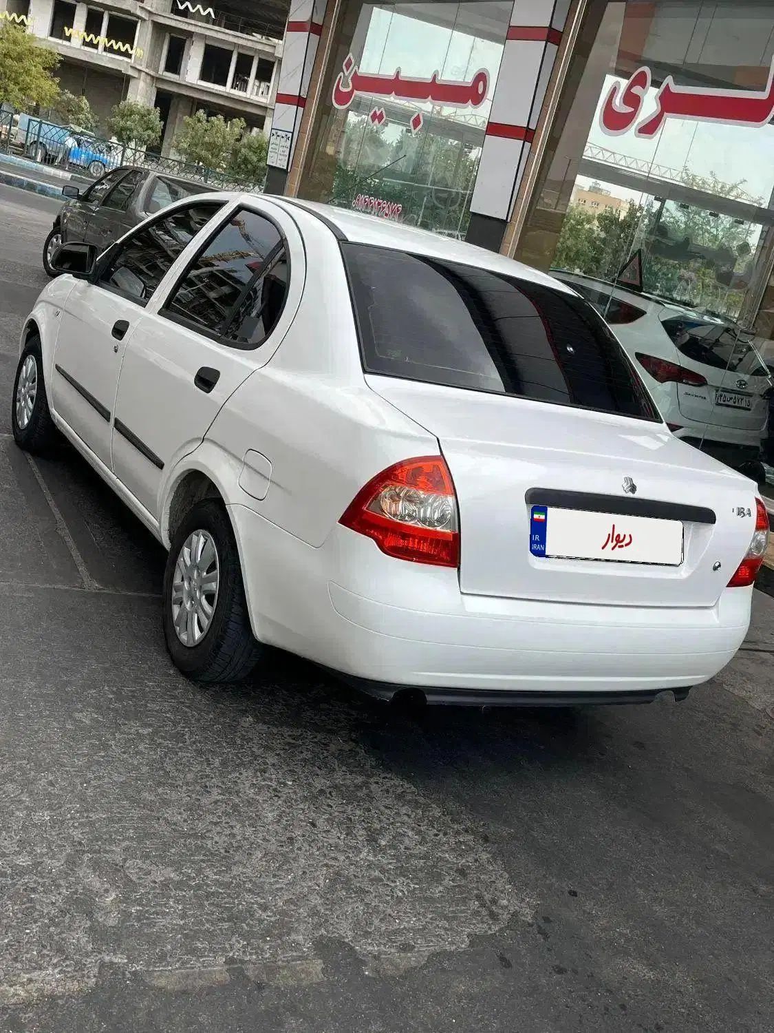 تیبا صندوق دار SX - 1401