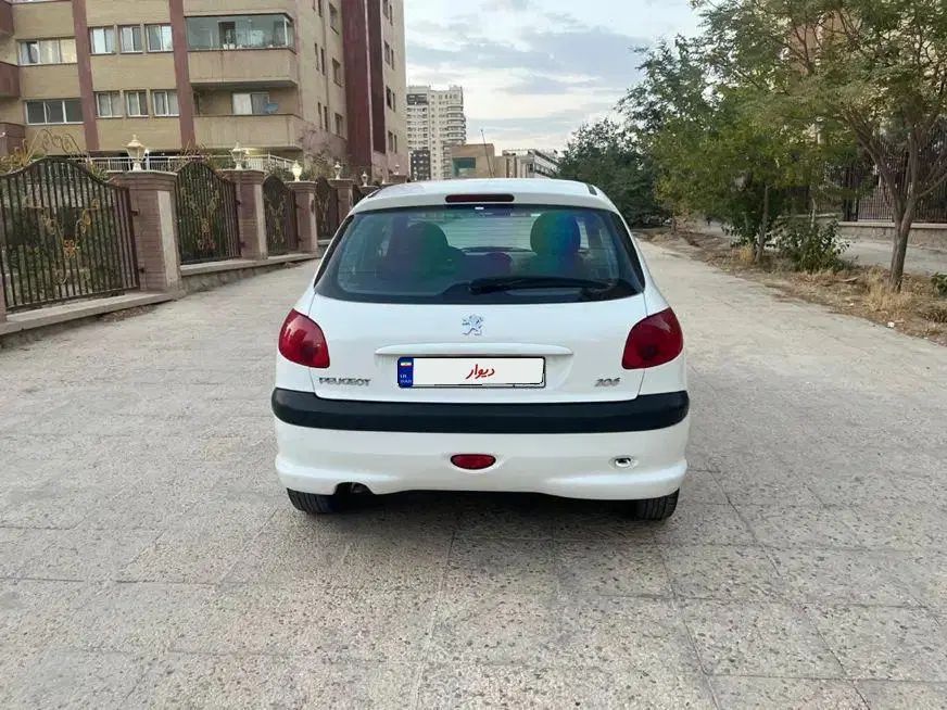 پژو 206 تیپ 5 - 1396