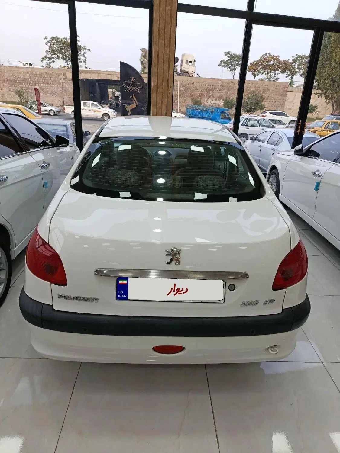 پژو ۲۰۶ صندوق دار v8 - 1396