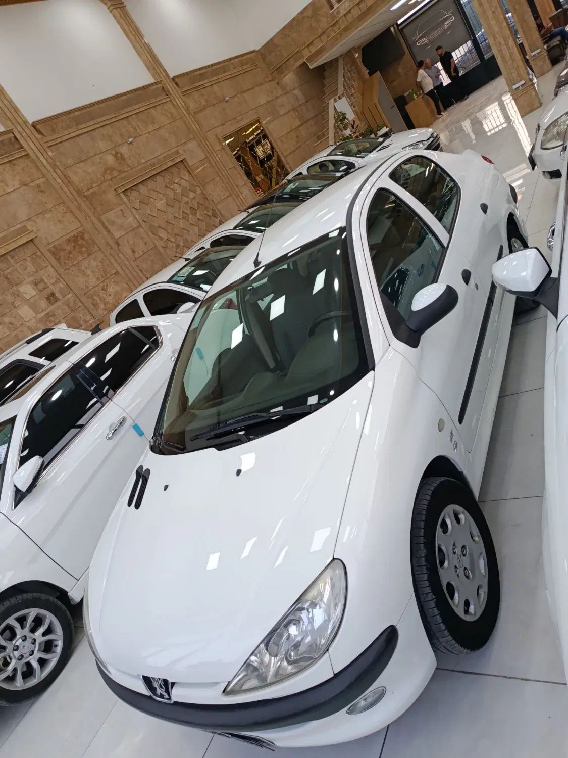 پژو ۲۰۶ صندوق دار v8 - 1396
