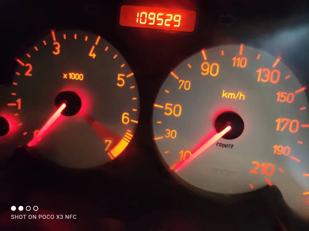 پژو ۲۰۶ صندوق دار v8 - 1396