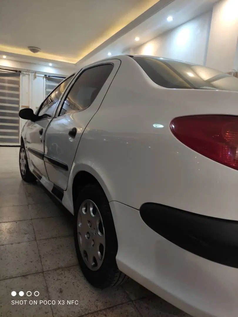 پژو ۲۰۶ صندوق دار v8 - 1396