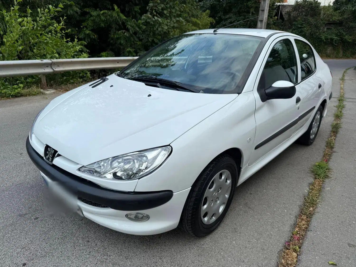 پژو ۲۰۶ صندوق دار v8 - 1390