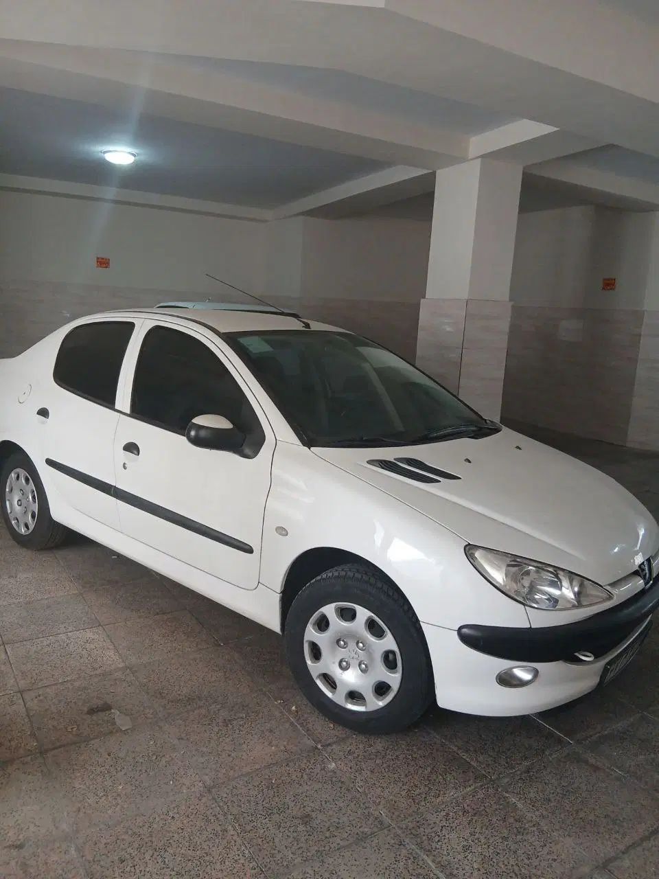 پژو ۲۰۶ صندوق دار v8 - 1396