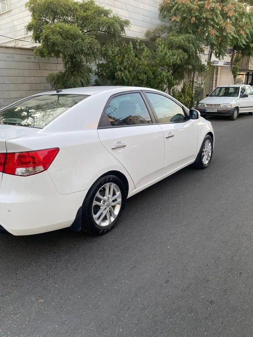 کیا سراتو 2.0 لیتر اتوماتیک GT لاین - 2017