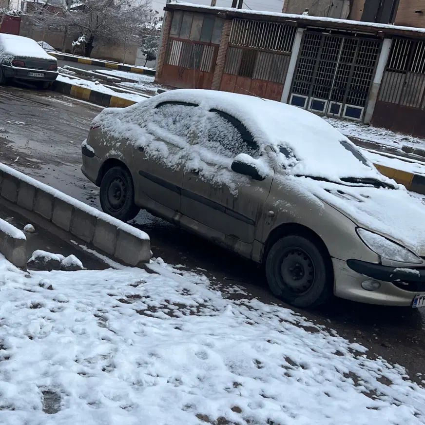 پژو ۲۰۶ صندوق دار v8 - 1386