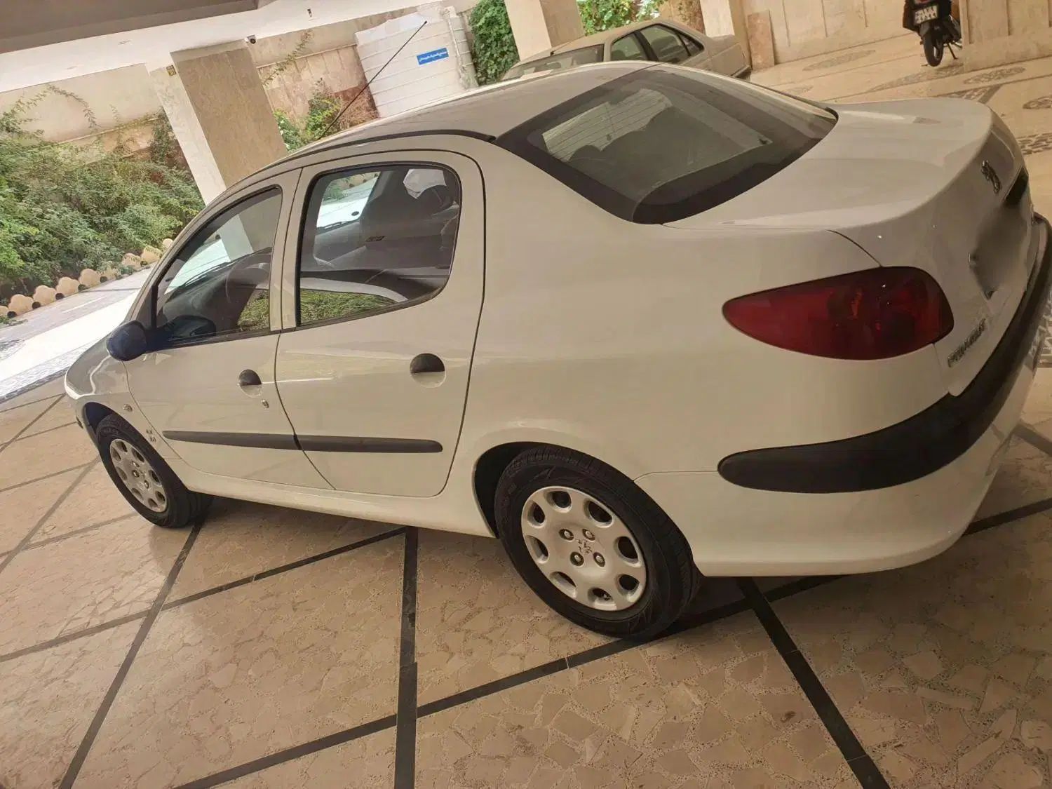پژو ۲۰۶ صندوق دار v8 - 1399