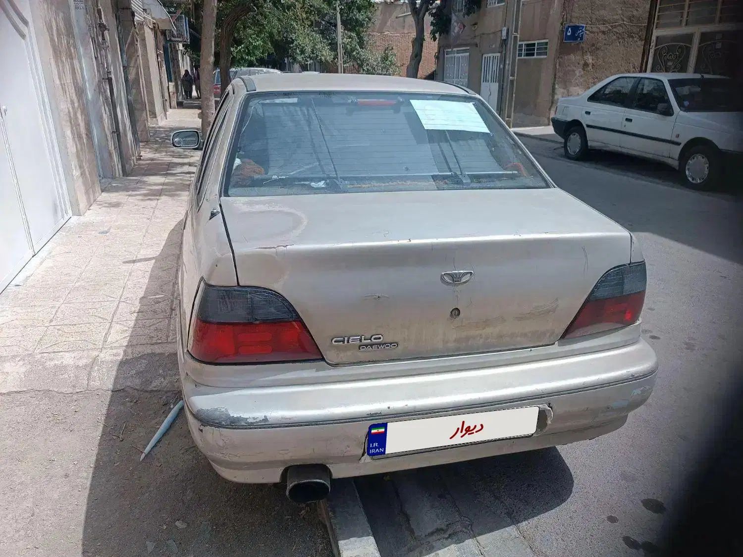دوو سیلو سدان - 1381