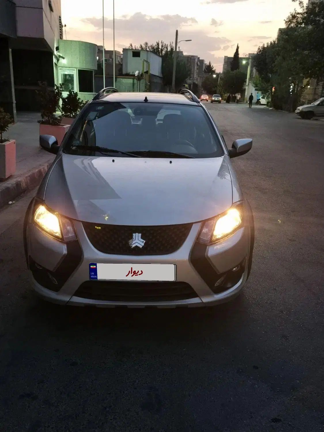 کوییک R دنده‌ای - 1402