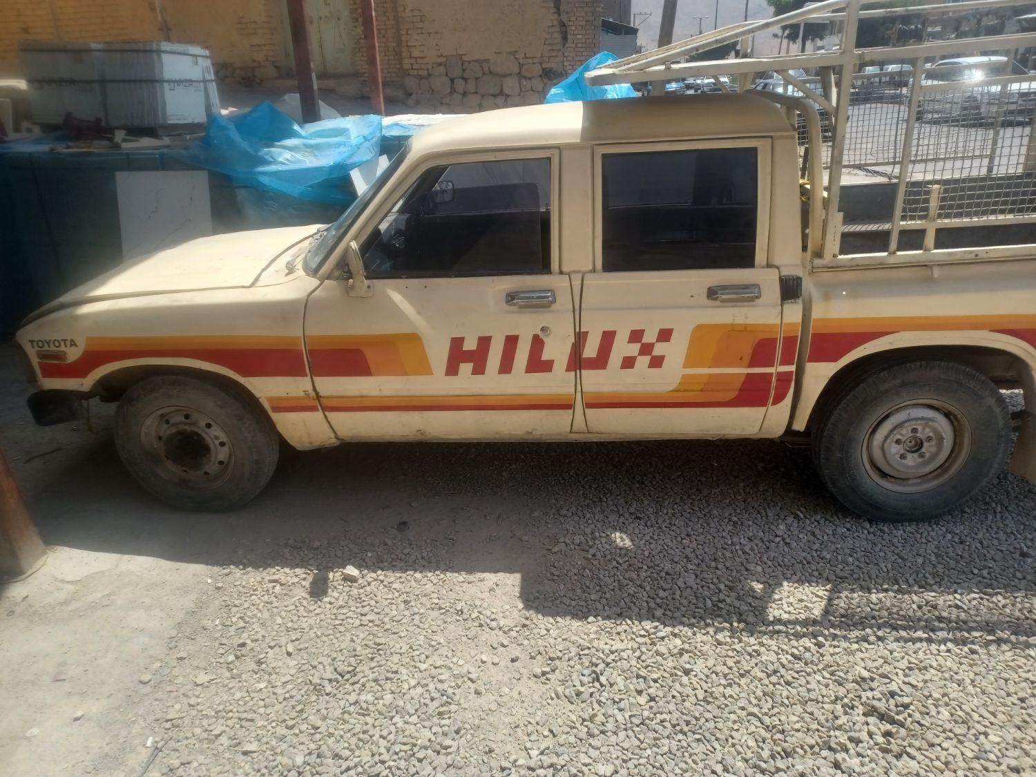 تویوتا کمری XLE - 1402