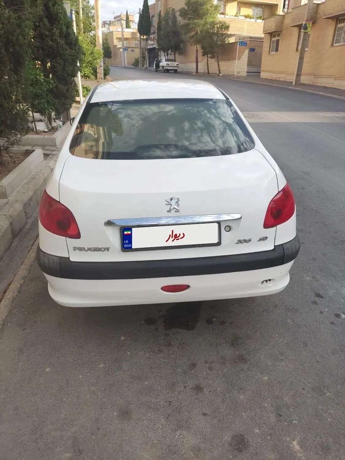 پژو ۲۰۶ صندوق دار v8 - 1395