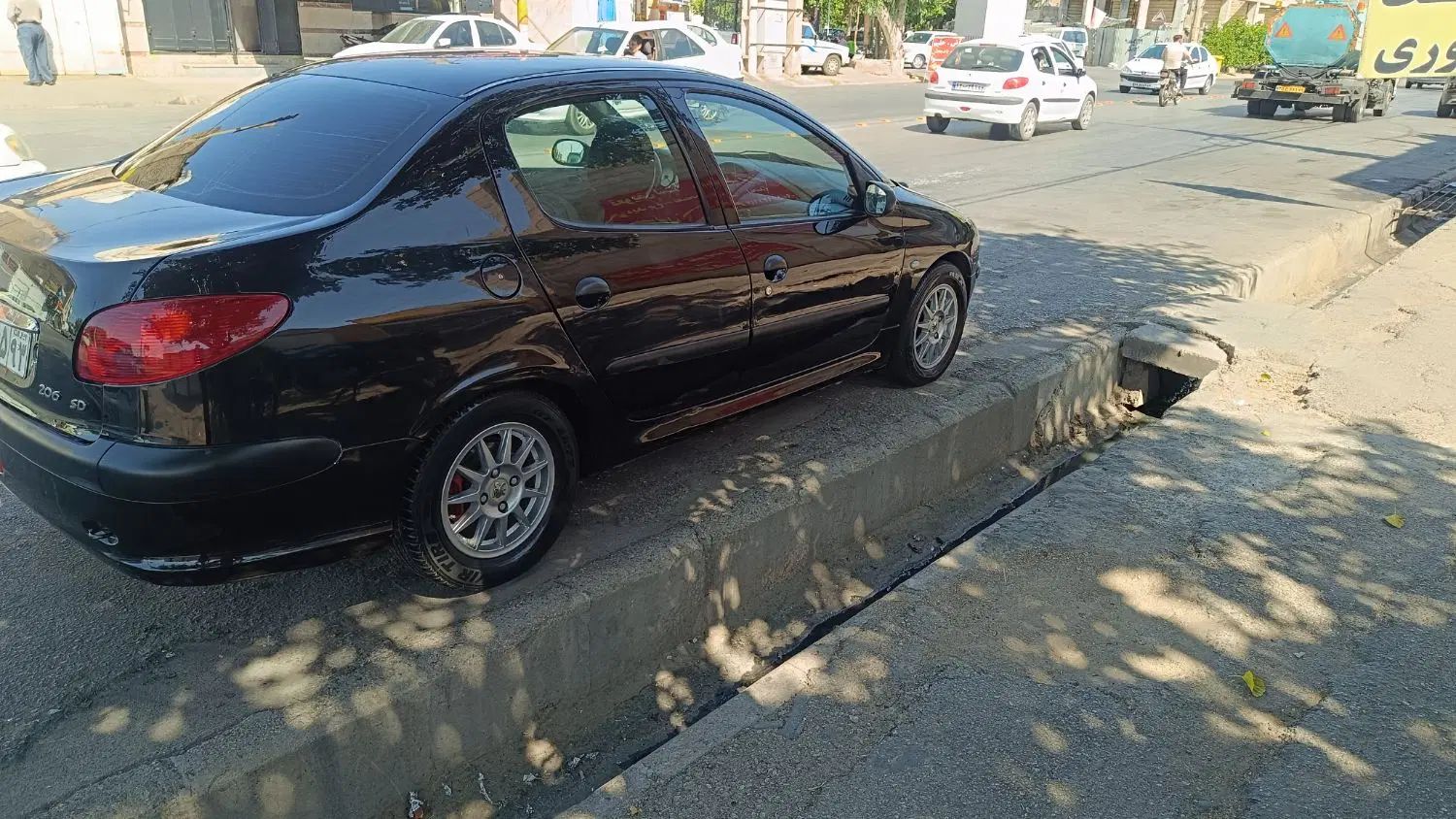 پژو ۲۰۶ صندوق دار v8 - 1388