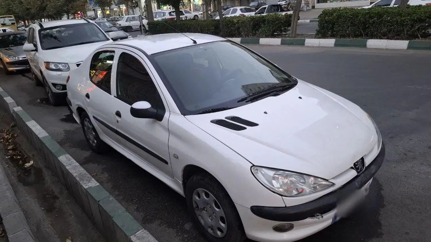 پژو ۲۰۶ صندوق دار v8 - 1390