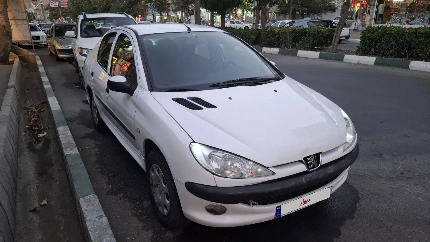 پژو ۲۰۶ صندوق دار v8 - 1390
