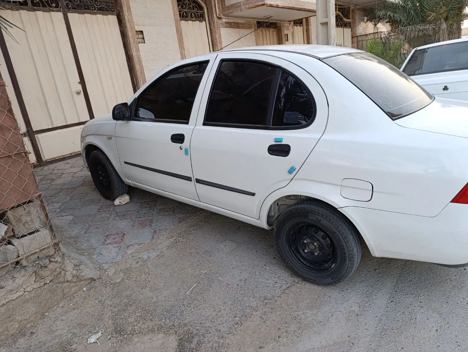 تیبا صندوق دار SX - 1400