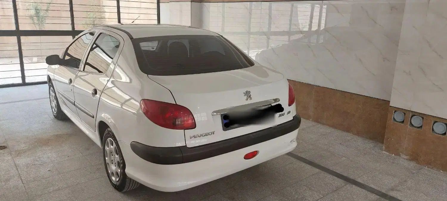 پژو ۲۰۶ صندوق دار v8 - 1397