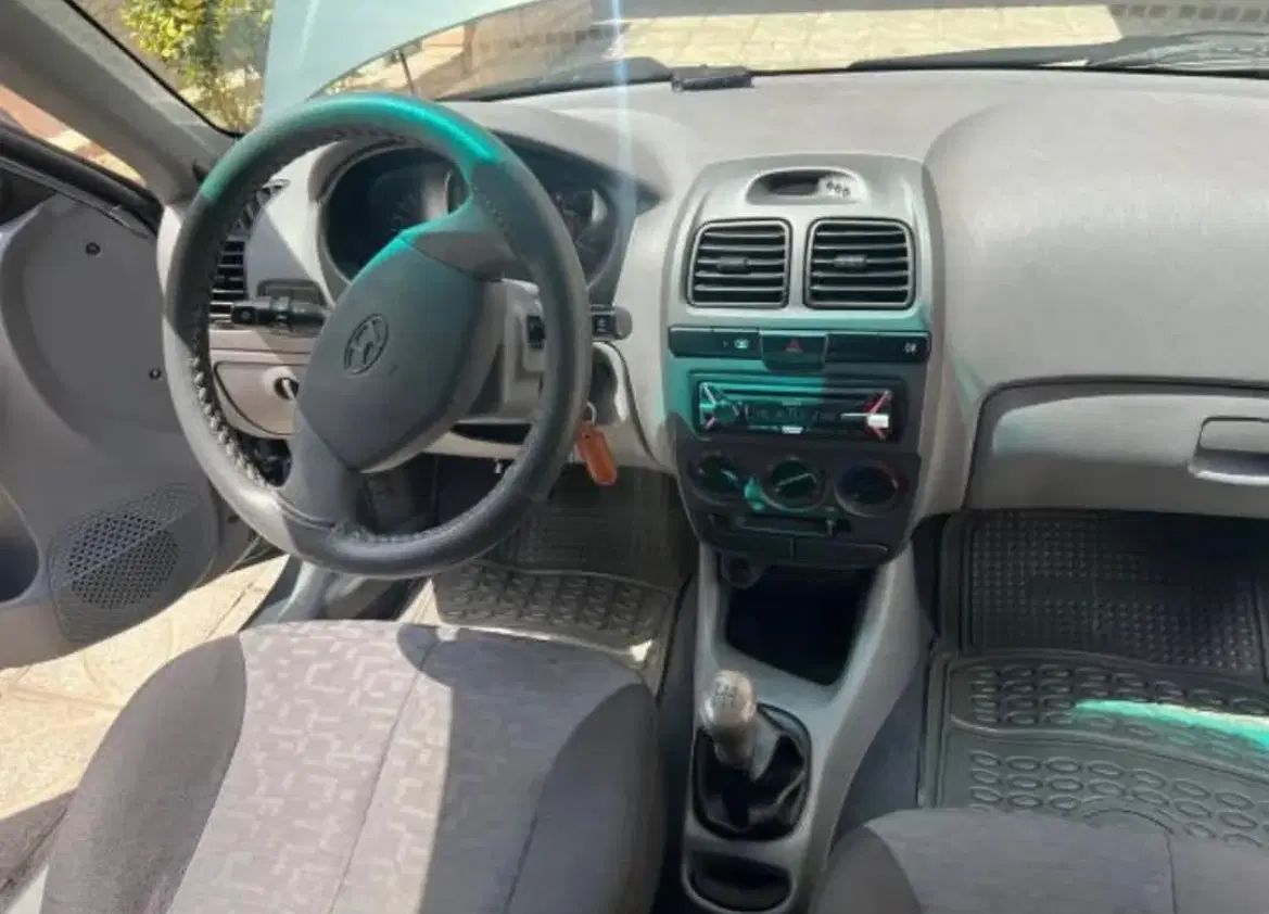 هیوندای ورنا دنده‌ ای - 1386